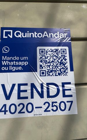 Casa à venda com 146m², 1 quarto e 3 vagas Casa à venda com 146m², 1 quarto e 3 vagasFachada