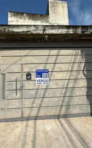 Casa à venda com 146m², 1 quarto e 3 vagas Casa à venda com 146m², 1 quarto e 3 vagasFachada