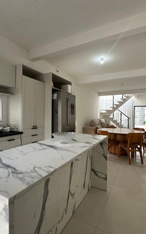 Casa à venda com 146m², 1 quarto e 3 vagas Casa à venda com 146m², 1 quarto e 3 vagasCozinha
