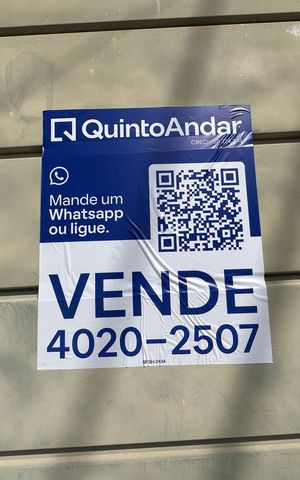 Casa à venda com 146m², 1 quarto e 3 vagas Casa à venda com 146m², 1 quarto e 3 vagasFachada