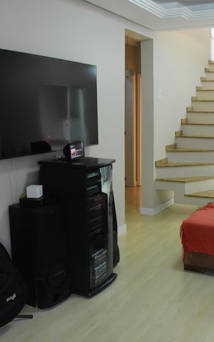 Casa para alugar com 168m², 3 quartos e 2 vagasSala