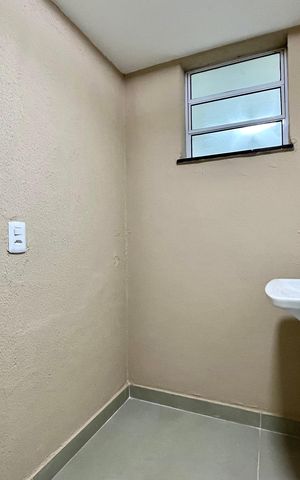 Studio para alugar com 30m², 1 quarto e sem vaga Studio para alugar com 30m², 1 quarto e sem vagaÁrea de Serviço