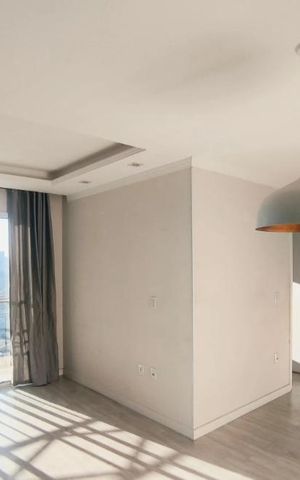 Apartamento à venda com 51m², 2 quartos e 1 vaga Apartamento à venda com 51m², 2 quartos e 1 vagaSala