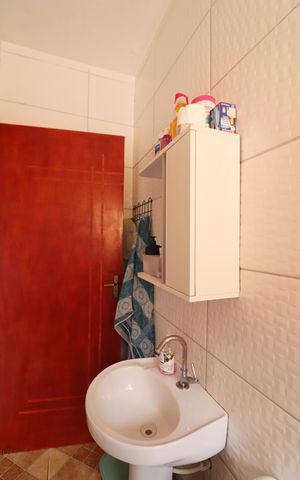 Casa à venda com 150m², 3 quartos e sem vagaBanheiro Social