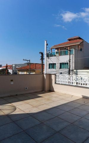 Casa à venda com 700m², 2 quartos e 2 vagas Casa à venda com 700m², 2 quartos e 2 vagasVaranda do quarto