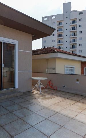 Casa à venda com 700m², 2 quartos e 2 vagas Casa à venda com 700m², 2 quartos e 2 vagasVaranda do quarto