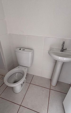Apartamento à venda com 44m², 2 quartos e 1 vaga Apartamento à venda com 44m², 2 quartos e 1 vagaBanheiro
