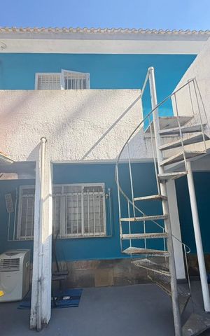 Casa à venda com 162m², 3 quartos e 1 vaga Casa à venda com 162m², 3 quartos e 1 vagaÁrea externa
