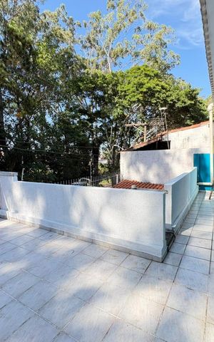 Casa à venda com 162m², 3 quartos e 1 vaga Casa à venda com 162m², 3 quartos e 1 vagaÁrea externa
