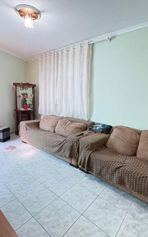 Casa à venda com 162m², 3 quartos e 1 vaga Casa à venda com 162m², 3 quartos e 1 vagaSala
