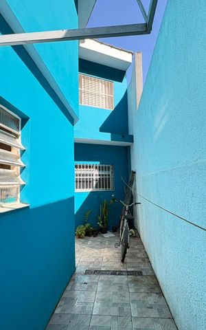 Casa à venda com 162m², 3 quartos e 1 vaga Casa à venda com 162m², 3 quartos e 1 vagaÁrea externa