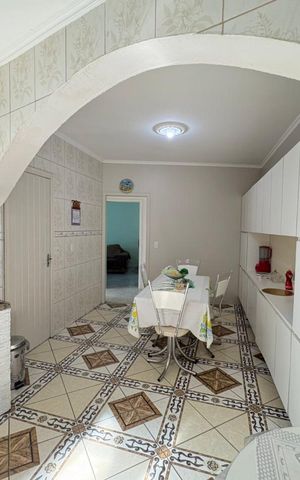 Casa à venda com 162m², 3 quartos e 1 vaga Casa à venda com 162m², 3 quartos e 1 vagaCozinha