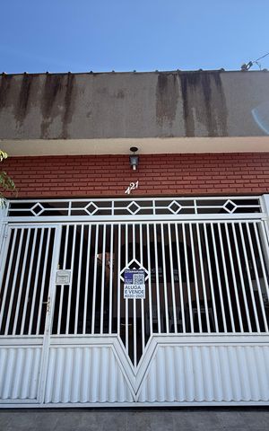 Casa para alugar com 125m², 3 quartos e 2 vagas Casa para alugar com 125m², 3 quartos e 2 vagasFachada