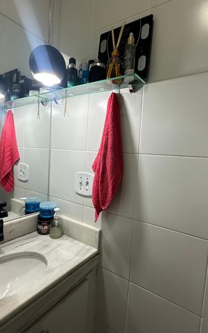 Apartamento à venda com 59m², 2 quartos e 1 vaga Apartamento à venda com 59m², 2 quartos e 1 vagaBanheiro Social