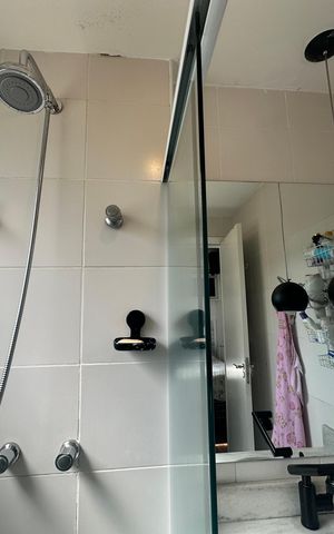 Apartamento à venda com 59m², 2 quartos e 1 vaga Apartamento à venda com 59m², 2 quartos e 1 vagaBanheiro da Suíte