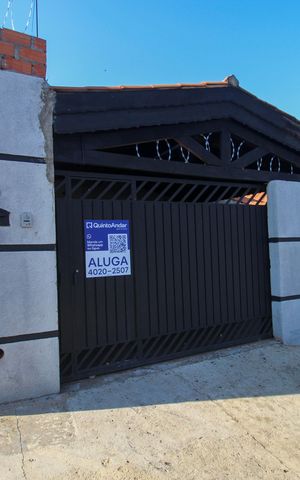 Casa para alugar com 100m², 3 quartos e 2 vagas