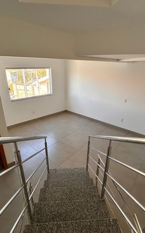 Casa à venda com 73m², 2 quartos e 1 vaga