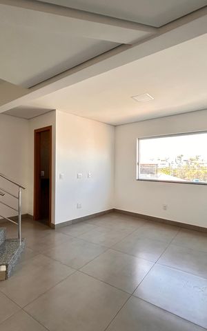 Casa à venda com 73m², 2 quartos e 1 vaga