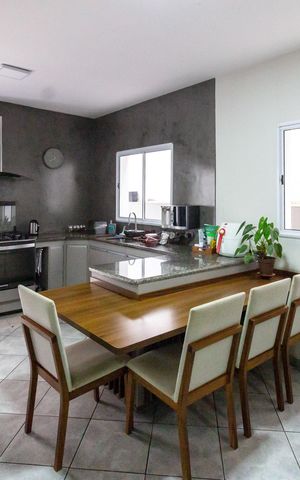 Casa à venda com 177m², 3 quartos e 2 vagasCozinha