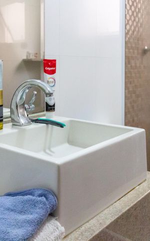 Casa à venda com 177m², 3 quartos e 2 vagasBanheiro social