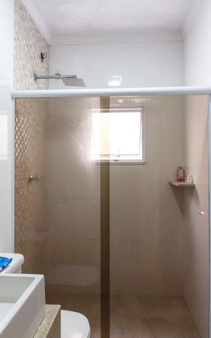 Casa à venda com 177m², 3 quartos e 2 vagasBanheiro social