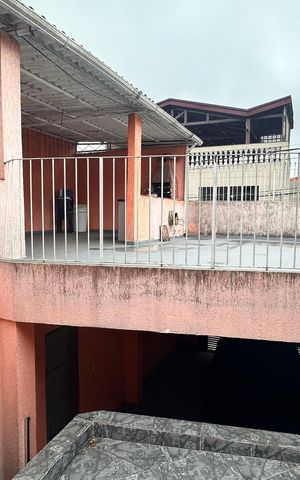 Casa à venda com 268m², 4 quartos e 4 vagas