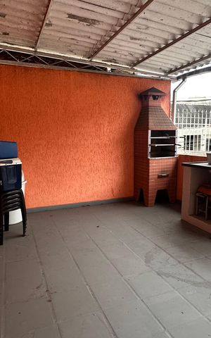 Casa à venda com 268m², 4 quartos e 4 vagas