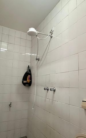 Casa à venda com 268m², 4 quartos e 4 vagas