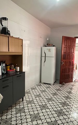 Casa à venda com 268m², 4 quartos e 4 vagas