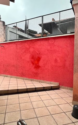 Casa à venda com 268m², 4 quartos e 4 vagas