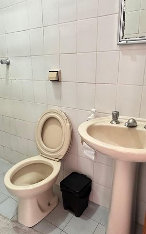 Casa à venda com 268m², 4 quartos e 4 vagas