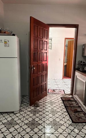 Casa à venda com 268m², 4 quartos e 4 vagas