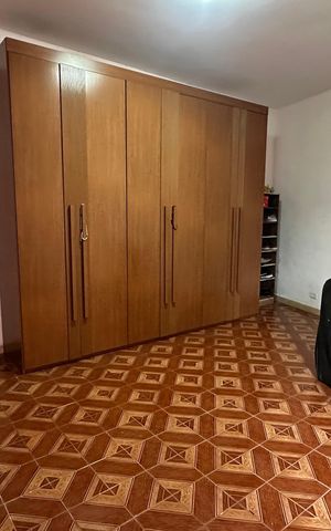 Casa à venda com 268m², 4 quartos e 4 vagas