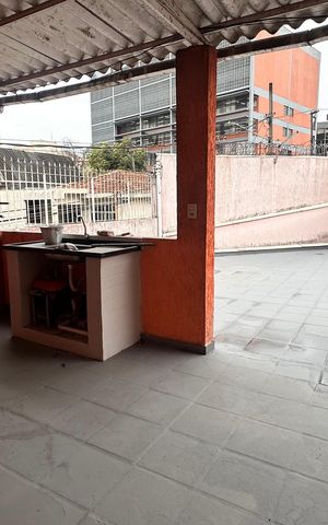 Casa à venda com 268m², 4 quartos e 4 vagas