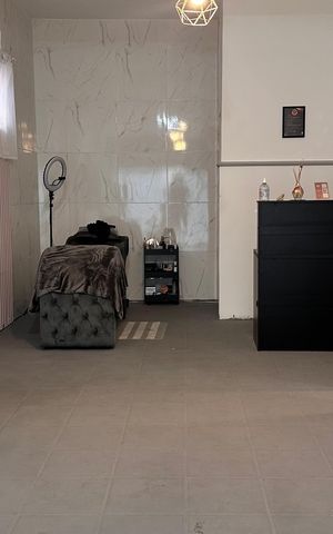 Casa à venda com 268m², 4 quartos e 4 vagas