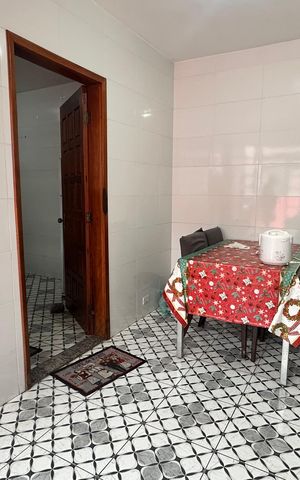 Casa à venda com 268m², 4 quartos e 4 vagas