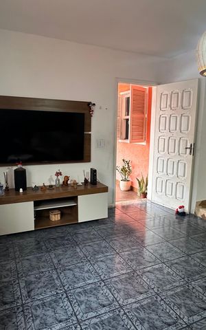 Casa à venda com 268m², 4 quartos e 4 vagas