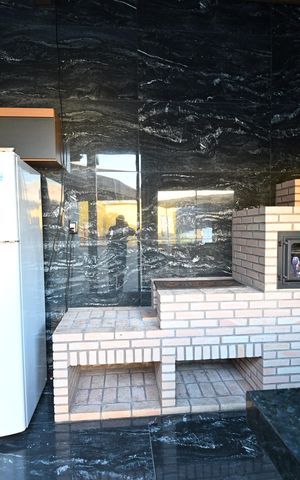 Casa à venda com 366m², 2 quartos e 3 vagas