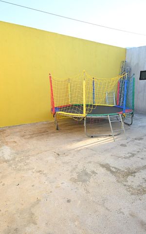Casa à venda com 366m², 2 quartos e 3 vagas