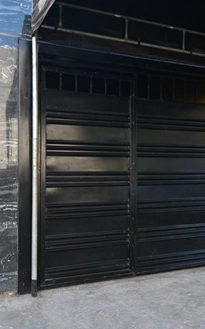 Casa à venda com 366m², 2 quartos e 3 vagas
