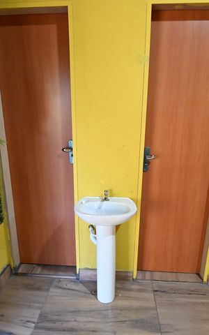 Casa à venda com 366m², 2 quartos e 3 vagas