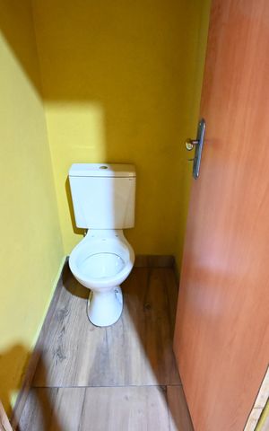 Casa à venda com 366m², 2 quartos e 3 vagas