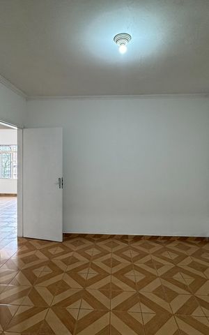 Casa à venda com 136m², 2 quartos e 2 vagas Casa à venda com 136m², 2 quartos e 2 vagasQuarto 2