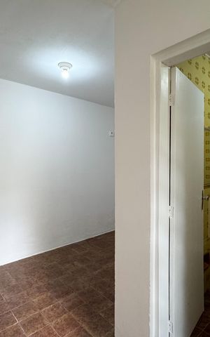 Casa à venda com 136m², 2 quartos e 2 vagas Casa à venda com 136m², 2 quartos e 2 vagasQuarto de Serviço
