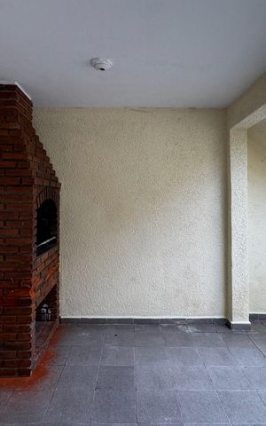 Casa à venda com 136m², 2 quartos e 2 vagas Casa à venda com 136m², 2 quartos e 2 vagasChurrasqueira