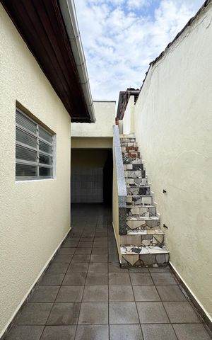 Casa à venda com 136m², 2 quartos e 2 vagas Casa à venda com 136m², 2 quartos e 2 vagasQuintal
