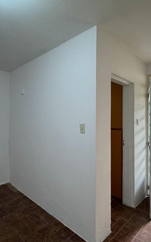Casa à venda com 136m², 2 quartos e 2 vagas Casa à venda com 136m², 2 quartos e 2 vagasQuarto de Serviço