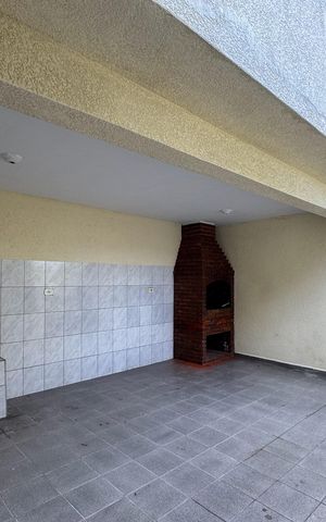 Casa à venda com 136m², 2 quartos e 2 vagas Casa à venda com 136m², 2 quartos e 2 vagasÁrea de Serviço