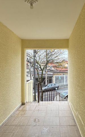 Casa à venda com 136m², 2 quartos e 2 vagas Casa à venda com 136m², 2 quartos e 2 vagasQuintal