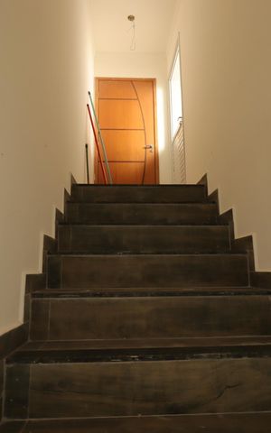 Apartamento para alugar com 98m², 2 quartos e 1 vagaEscada